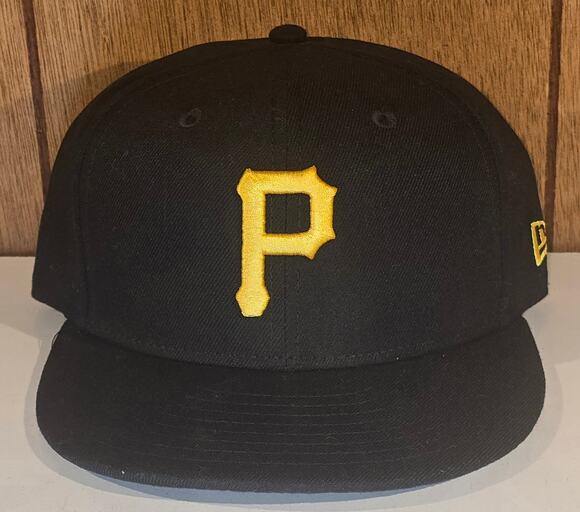 New Era Other - New Era Pittsburgh Pirates Fitted Hat 7 1/4 MLB On Field Black Cap